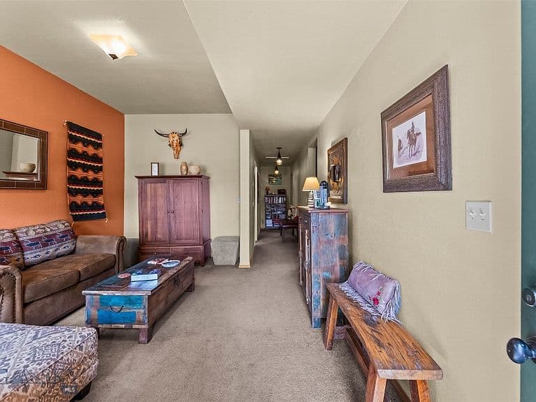 1301 Absaroka Ct photo 4
