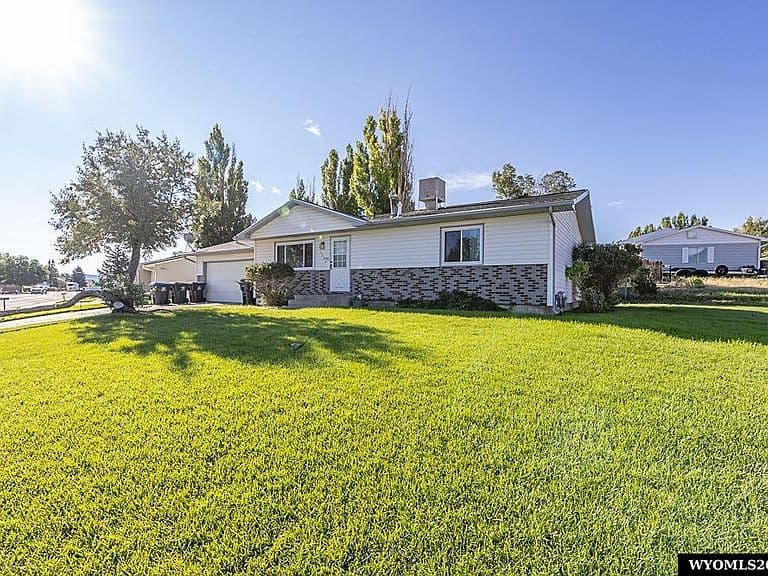 1500 E Teton Blvd photo 1