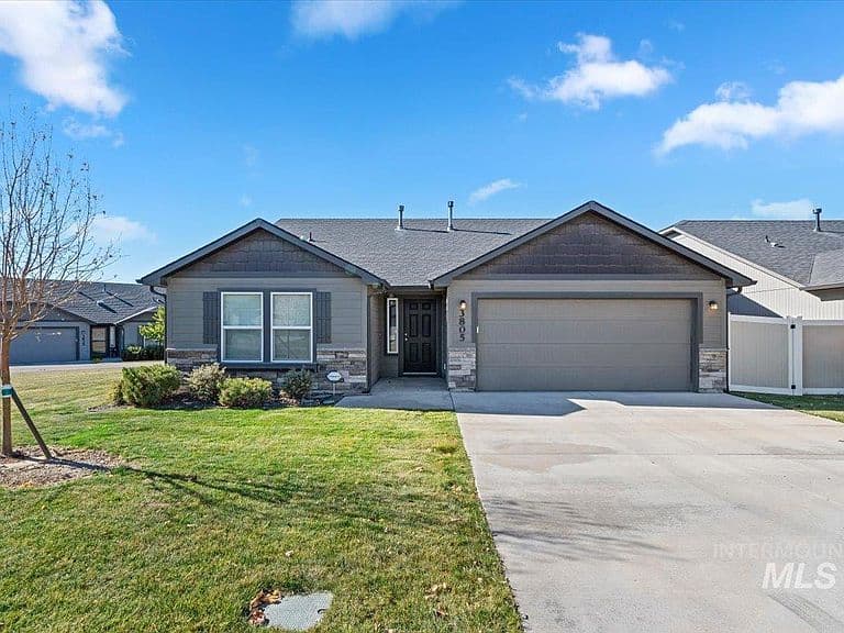 3805 S Windy Ridge Dr photo 1