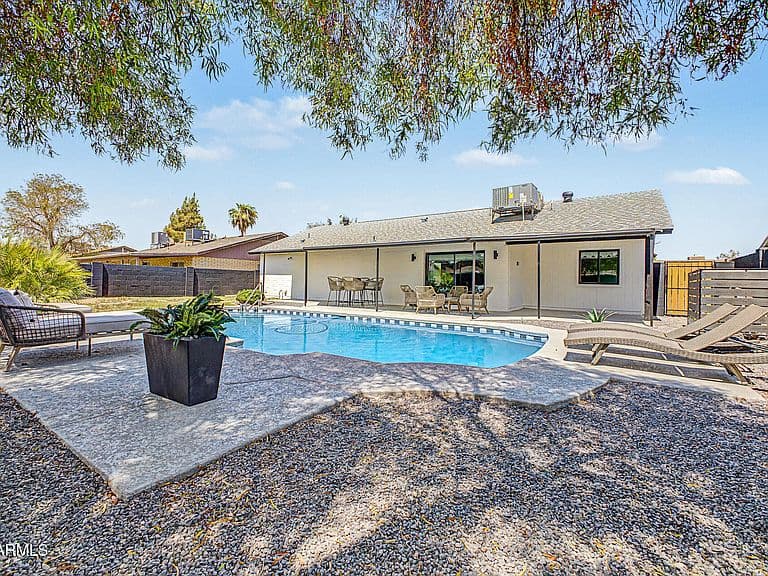 3109 W BECK Lane photo 3