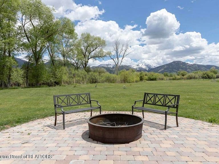 140 Big Ridge Meadows Dr photo 4