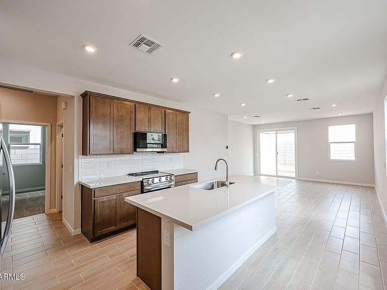5928 E SIDEOATS Way photo 4