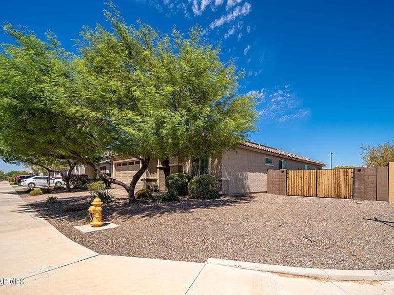 19204 W Harrison Street photo 2