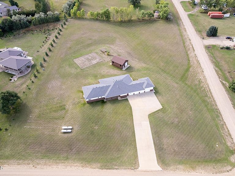 7301 Northgate Dr photo 3