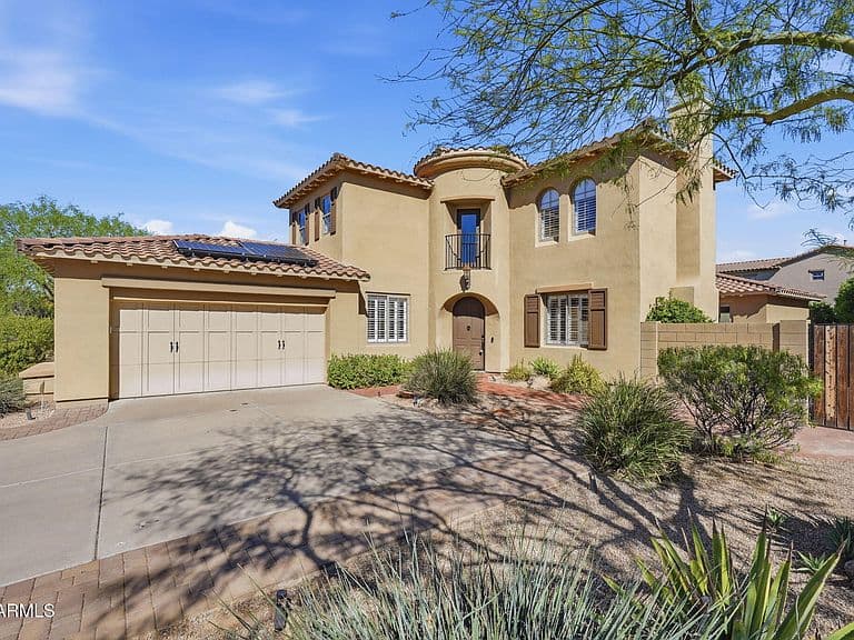 3752 E DONALD Drive photo 1