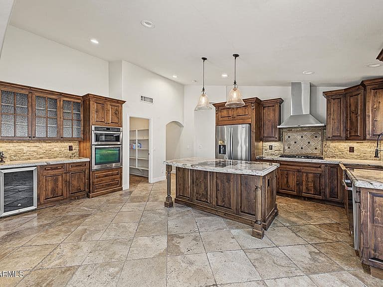 16443 W ADAMS Street photo 4