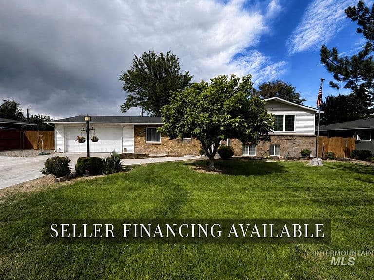 1249 Evergreen Dr photo 1