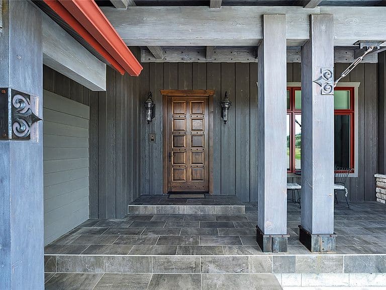 5978 Autumnwood Dr photo 3
