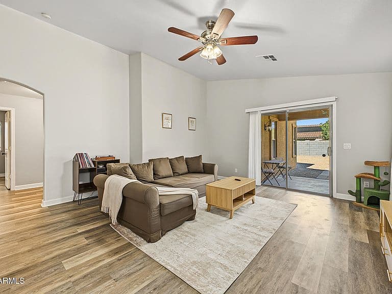 36480 W EL GRECO Street photo 5