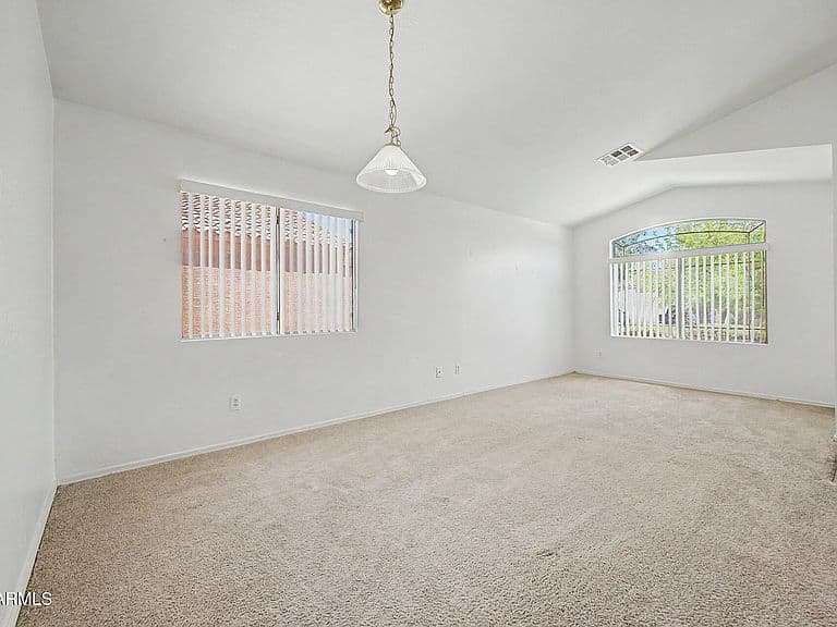 10612 W GROSS Avenue photo 5