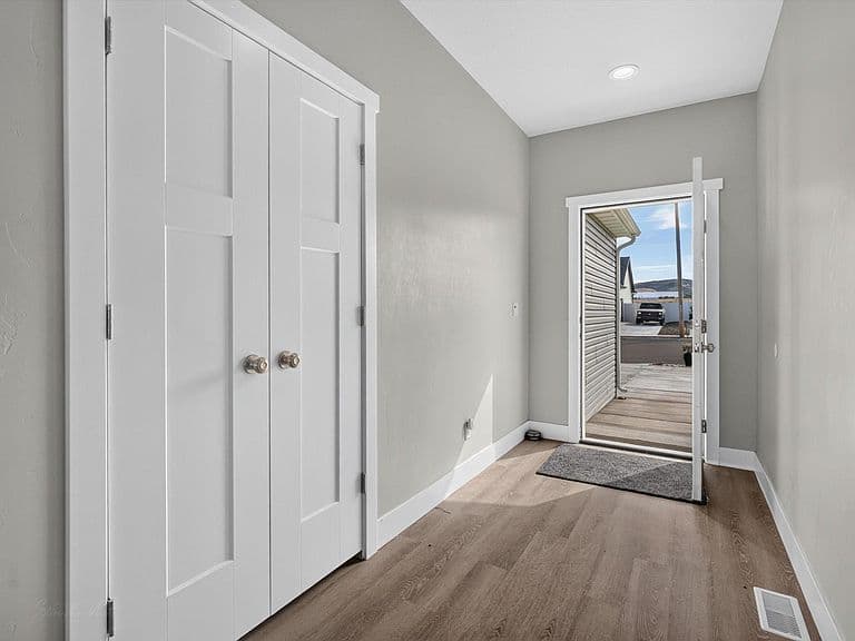 1166 Dolostone Dr photo 5