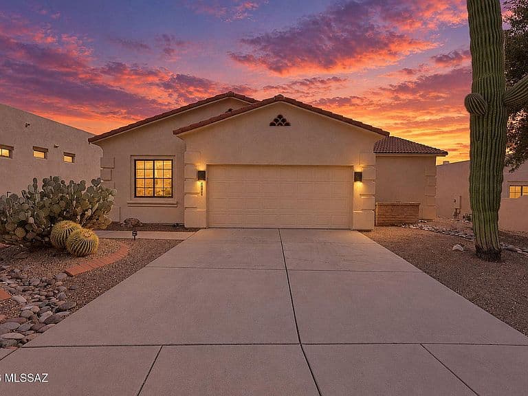 2687 S Ridge Top Dr photo 1