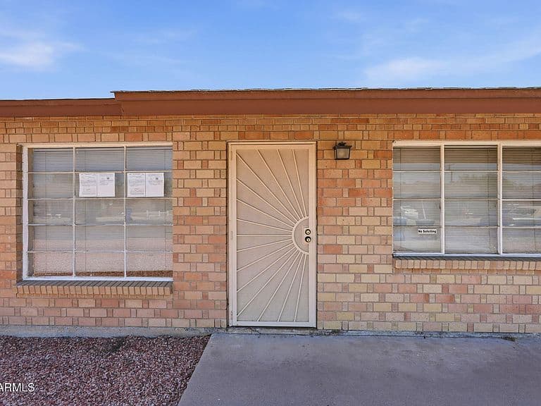 2743 W Ocotillo Road photo 4