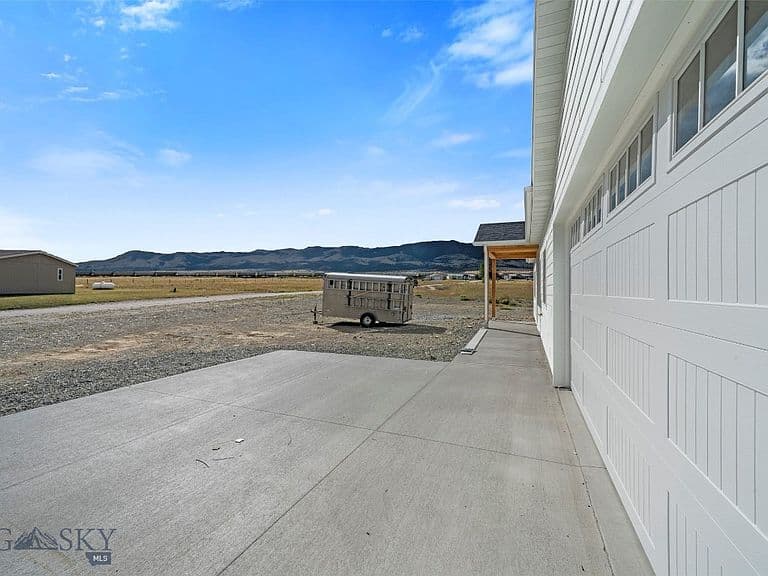 8 Prickly Pear Dr photo 4