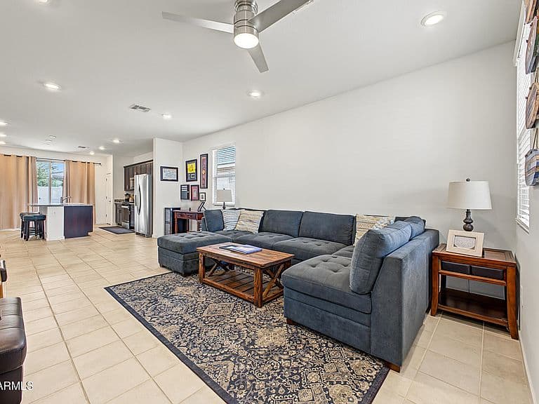 41605 W SONORAN Trail photo 4