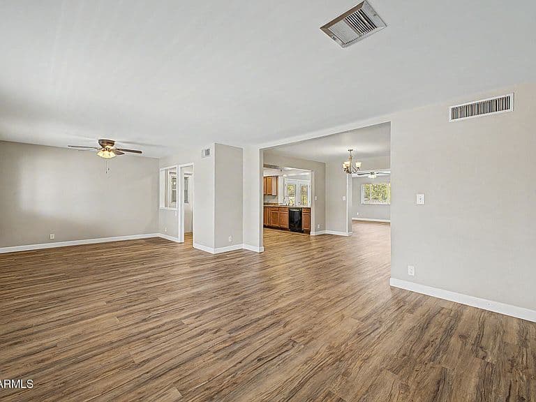 6656 E Decatur Street photo 3