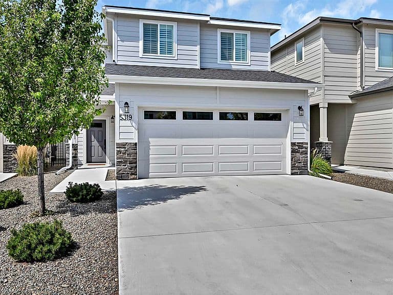 5319 S Redeken Pl photo 1