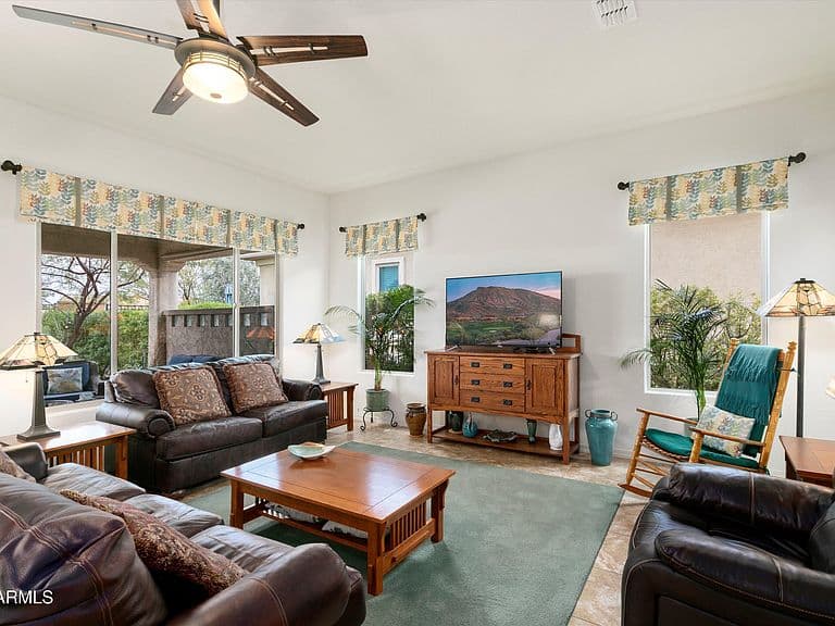 27544 W YUKON Drive photo 3