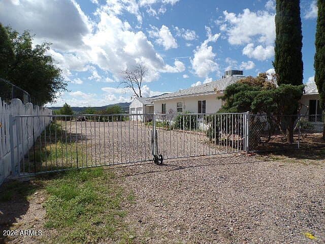 564 E NOBLE Drive photo 5