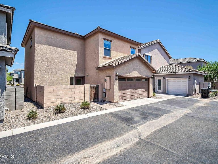 1809 W MINTON Street photo 4