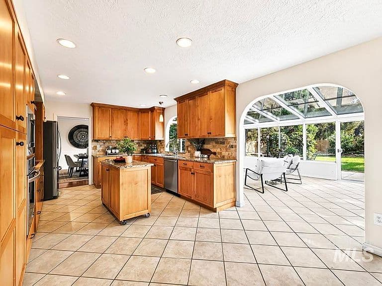 10837 W Sandpiper St photo 5