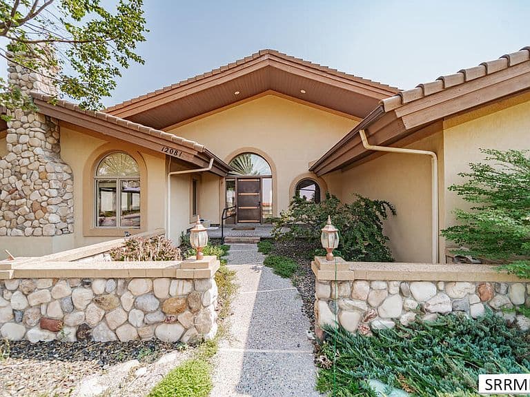 12081 S Country Club Dr photo 2