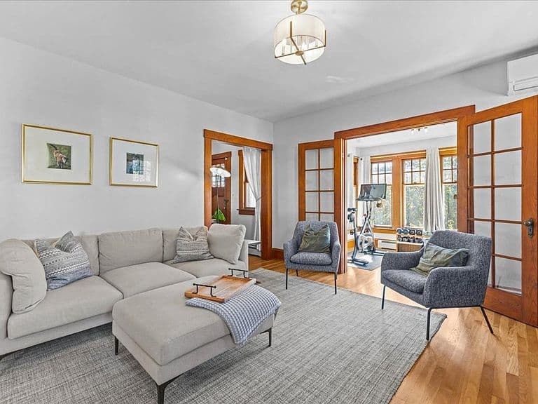 170 Shelburne Street photo 5