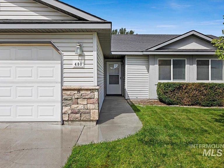 480 Silver Pheasant Ave photo 3