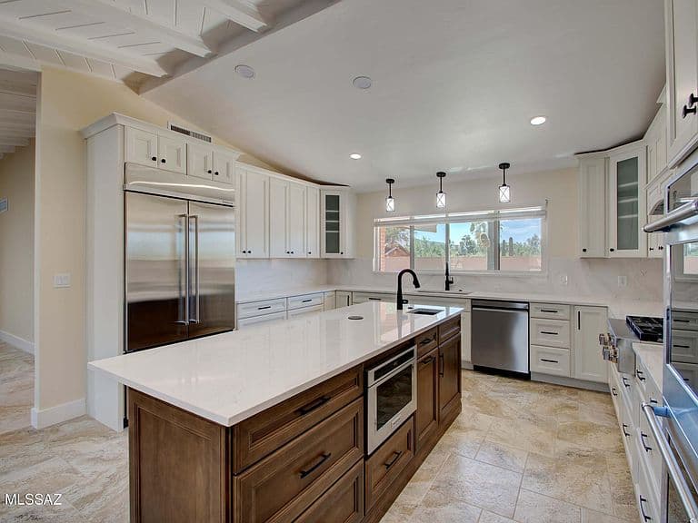 11525 E Tanque Verde Rd photo 4