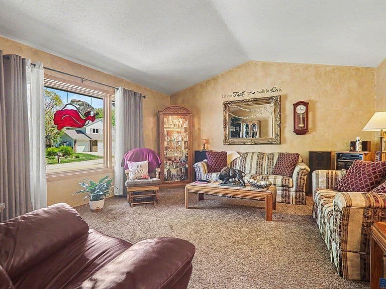 3301 E Marson Dr photo 2