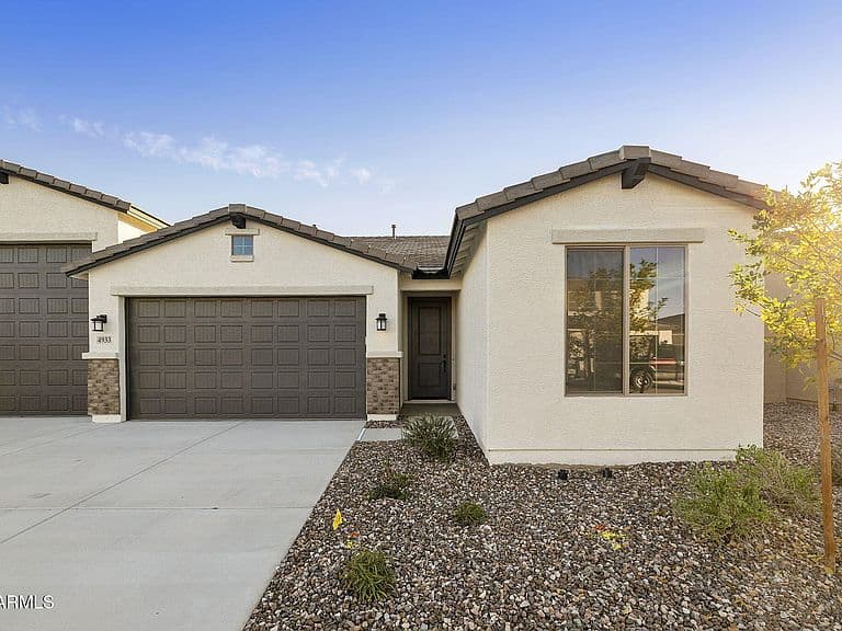 4933 W CAPISTRANO Avenue photo 4