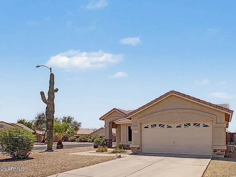 8663 E Calypso Avenue photo 3