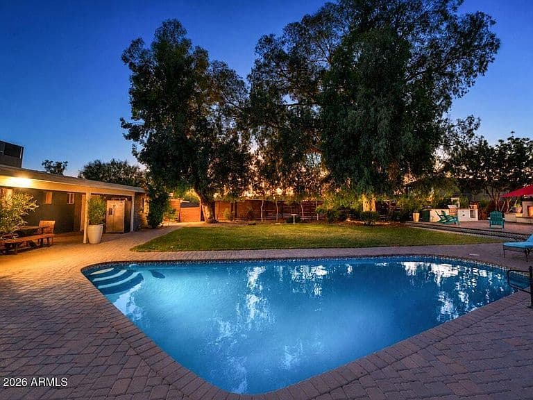 7116 E JENAN Drive photo 2
