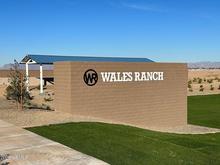 31795 N HAY BALE Drive photo 4
