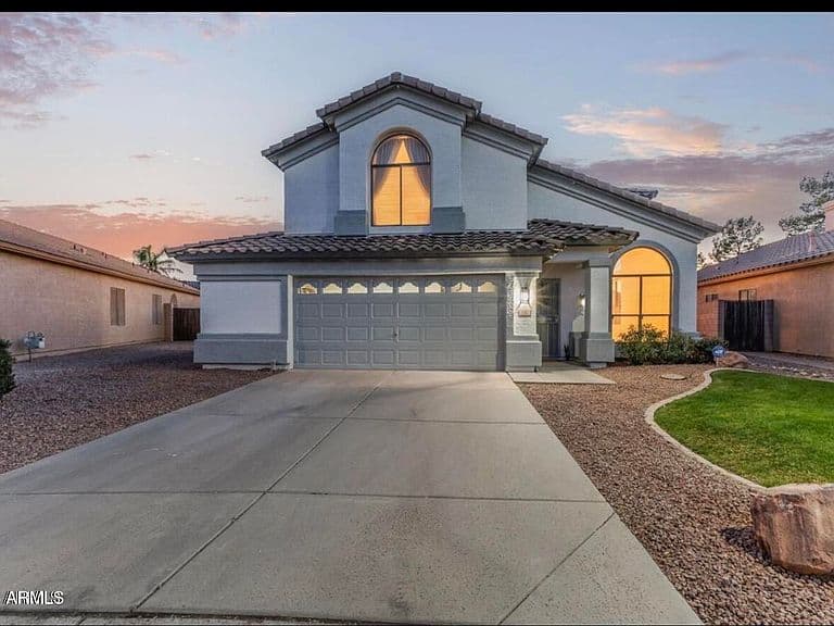 3843 E VAUGHN Avenue photo 1