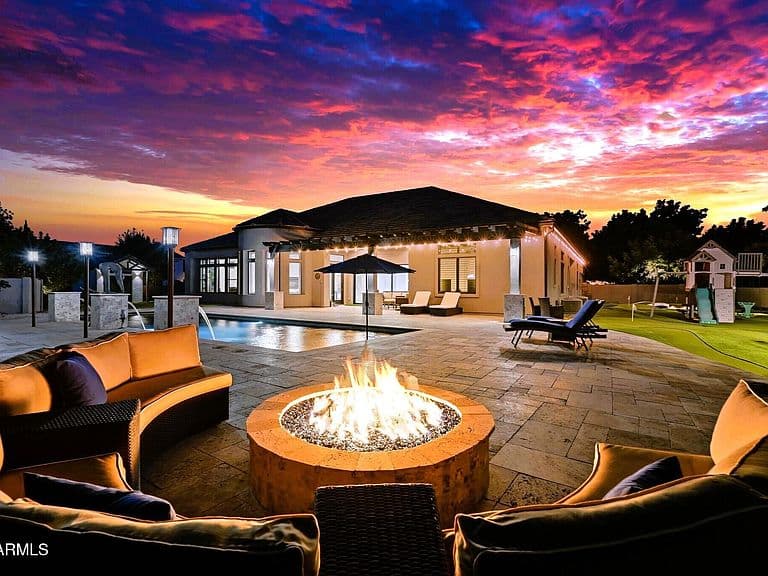 20190 E SUNSET Court photo 3