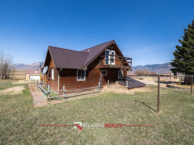 16 Caddis Ln photo 4