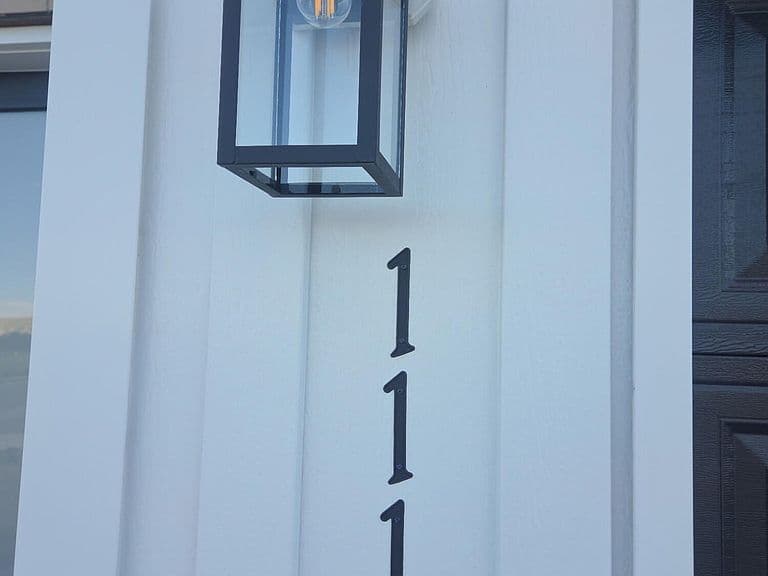 1110 Edelman Loop photo 2