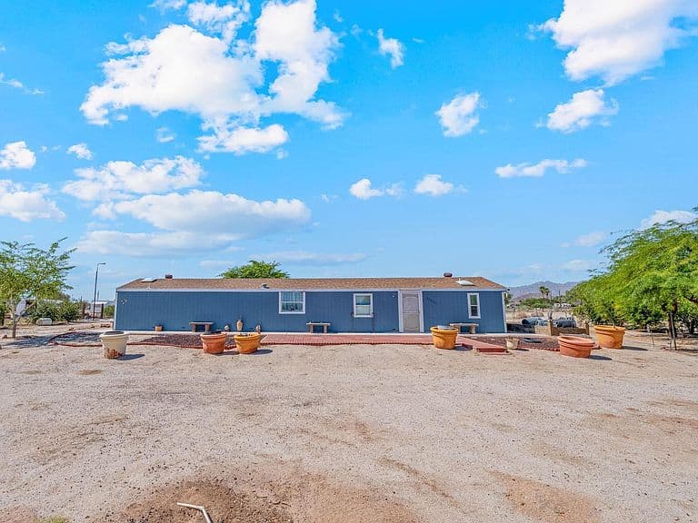 28289 E Boris St photo 3