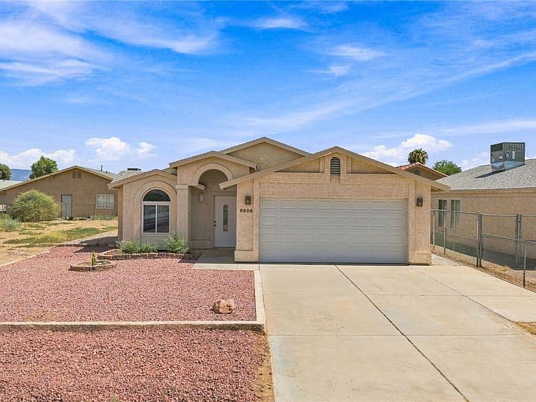 9926 S Needles Drive photo 2
