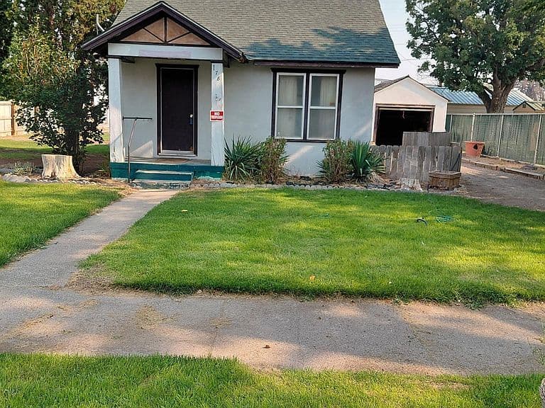 178 B Ave E photo 1