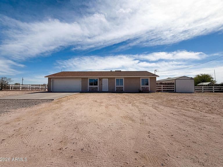 23115 E OXBOW Drive photo 1