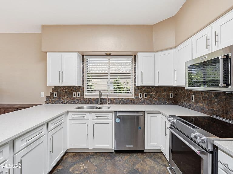 11955 N Labyrinth Dr photo 5