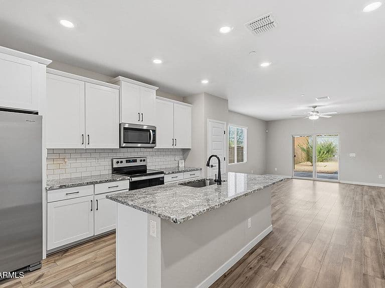 11452 W CAMDEN Drive photo 2