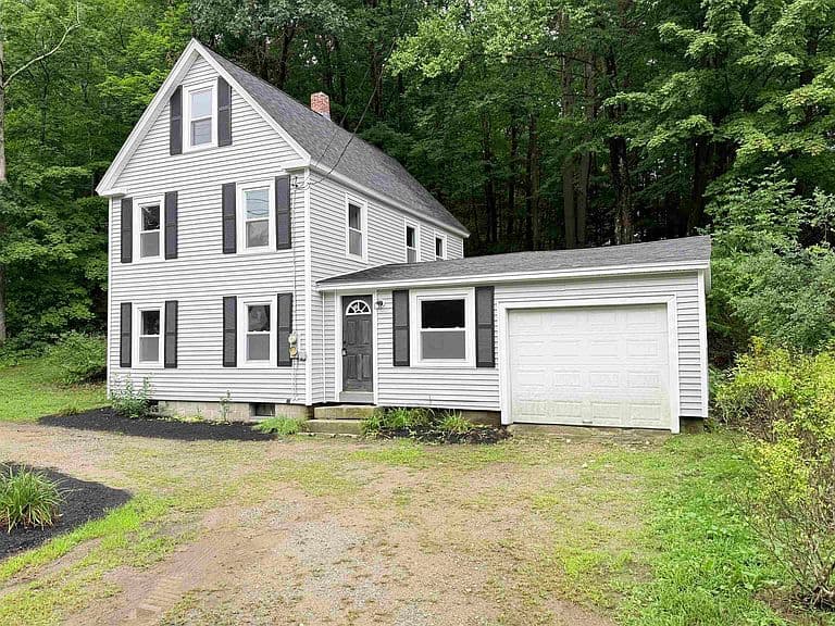 250 Gibbons Highway photo 1