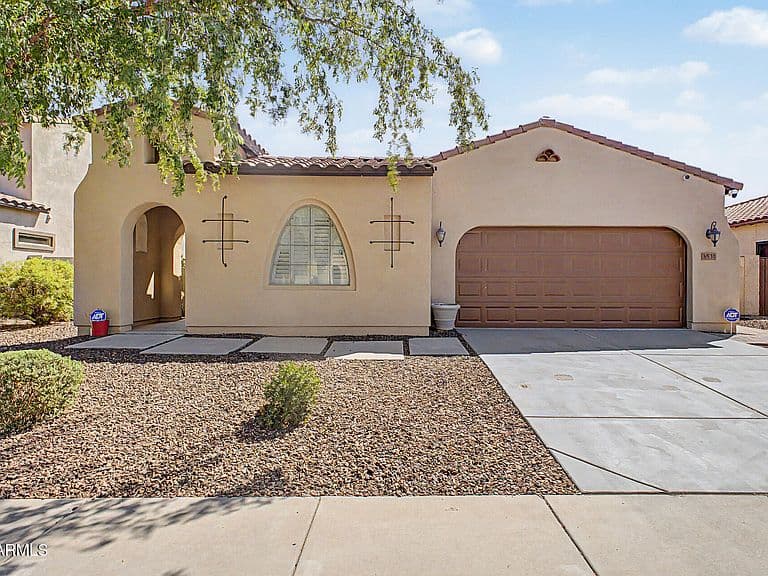 3531 E LYNX Place photo 2