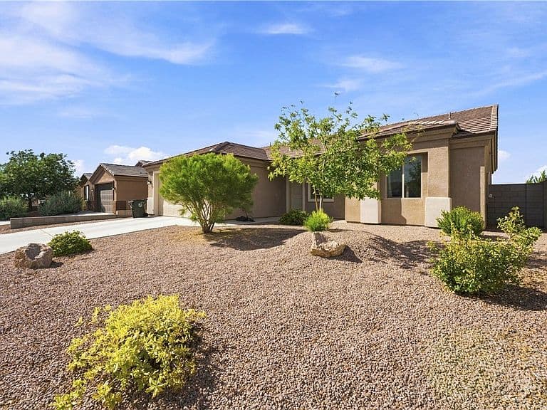3289 Amanda Avenue photo 1