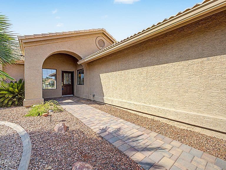 9559 E Sunburst Drive photo 2