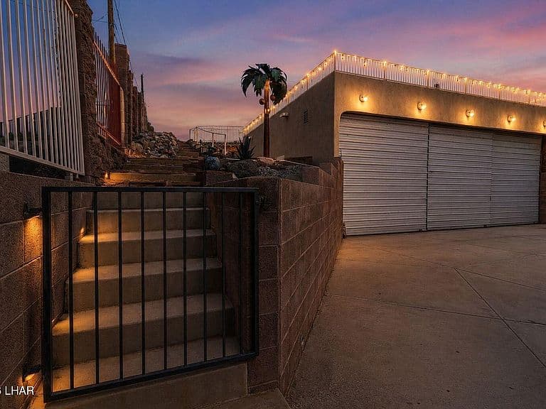 3681 Oro Grande Blvd photo 1