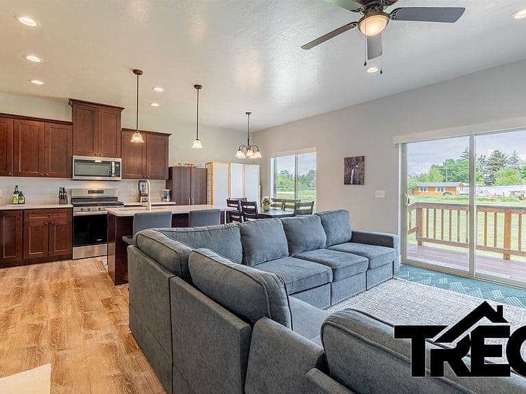 2855 Legacy Lane photo 5